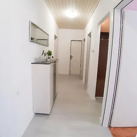 Apartments Sara Podstrana Zewnętrze zdjęcie