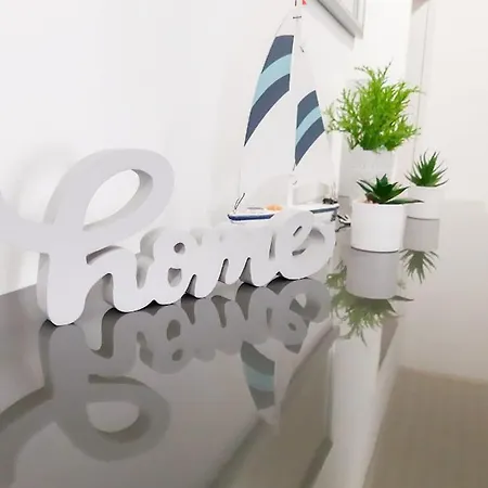 Apartments Sara Podstrana Zewnętrze zdjęcie