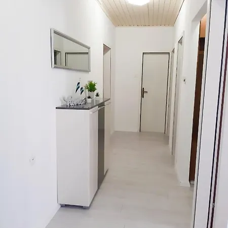 Apartments Sara Podstrana Zewnętrze zdjęcie