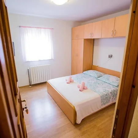 Apartments Sara Podstrana Zewnętrze zdjęcie