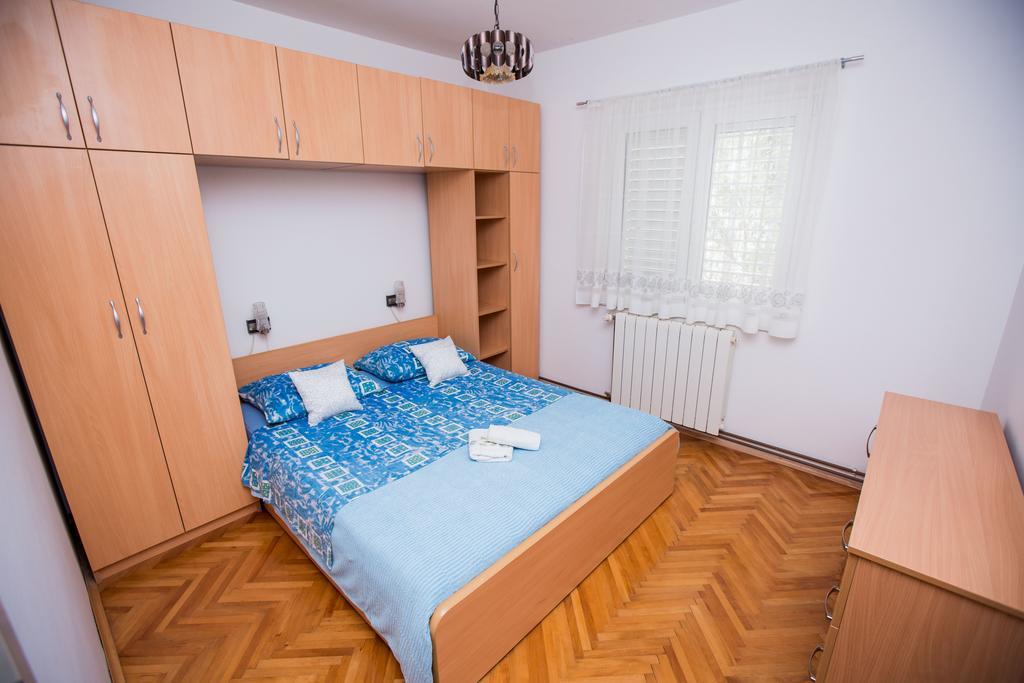 Apartament Sara Podstrana