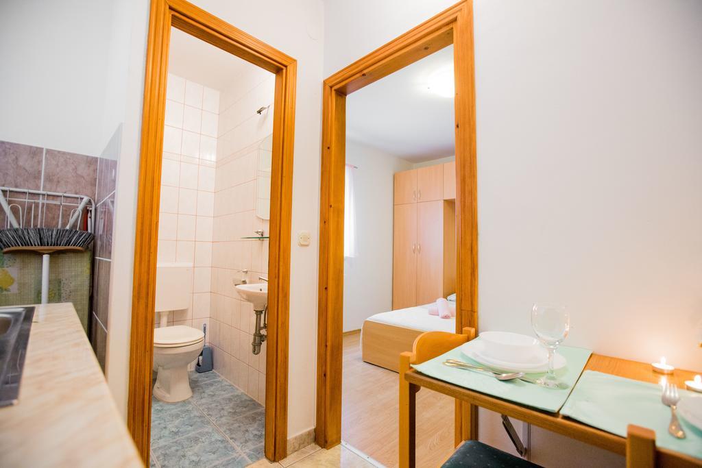 Apartament Sara *