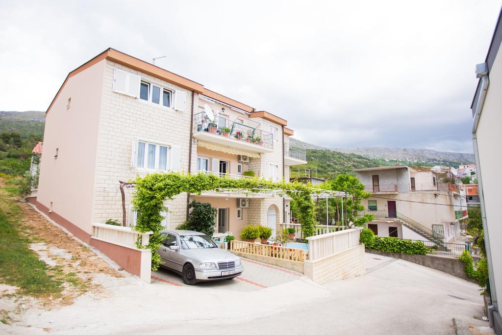 Apartament Sara