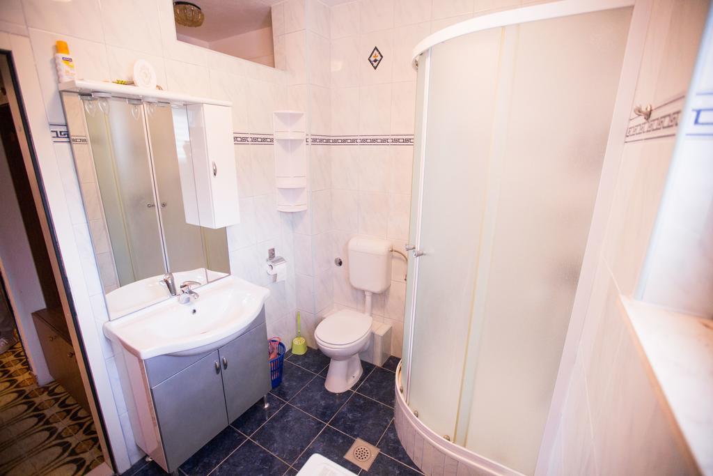 Sara Apartament Podstrana